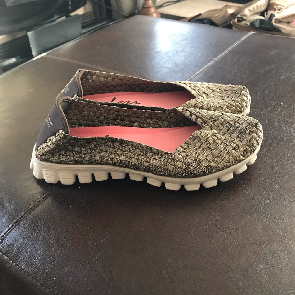 Skechers shoes